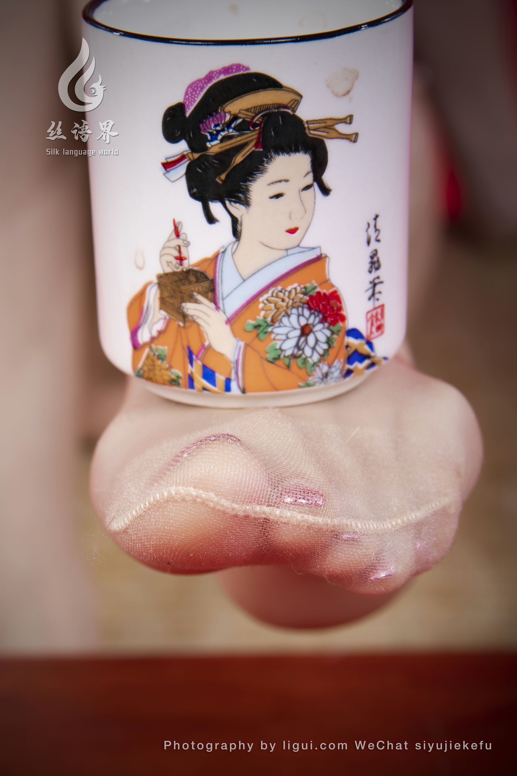 Ligui丽柜  丝语界合作 2022.12.01 《好想沦陷》团子